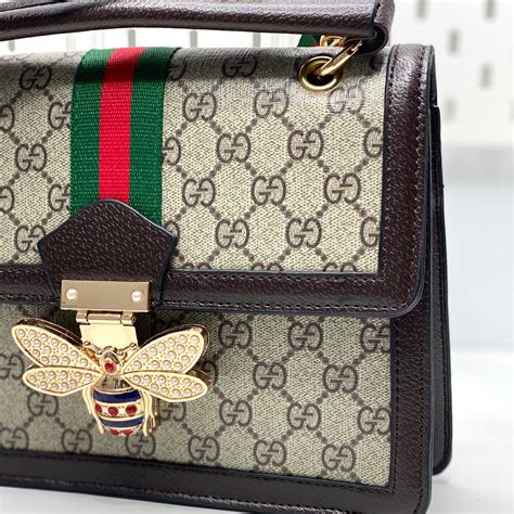 gucci white bee bag|gucci bag with bee clasp.